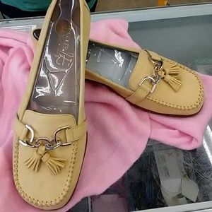 Size 12 aerosole shoes